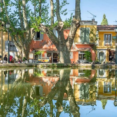 Appartement T2 Centre Village Cucuron Eksteriør bilde