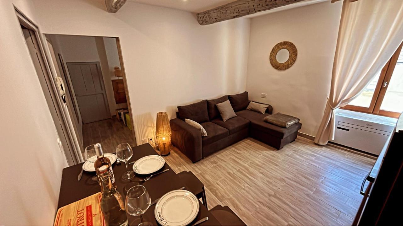 Appartement T2 Centre Village Cucuron Eksteriør bilde